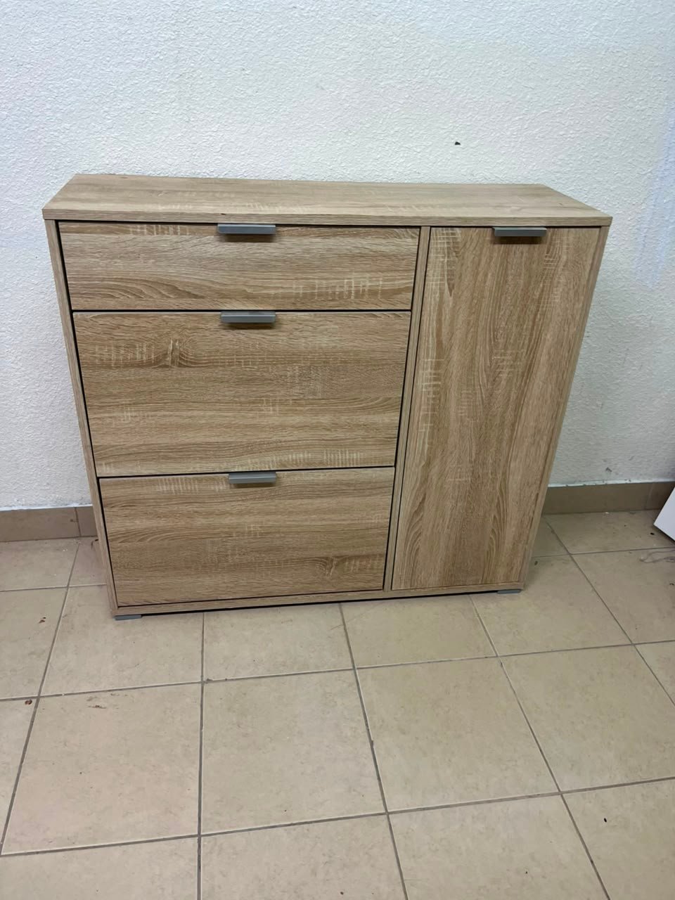 Modern Light Oak Storage Cabinet / Shoe Rack – 3-Tier Tilt-Out Drawers & Side Cabinet with Sleek Silver Handles - Image 7
