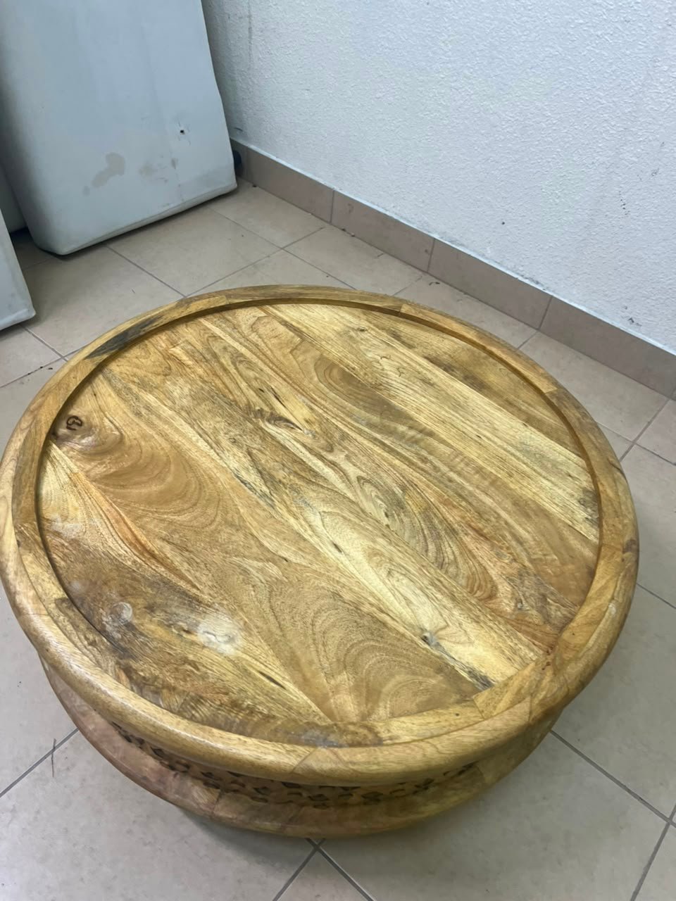 Handcrafted Round Wooden Tray / Ottoman Top – Natural Mango Wood with Raised Rim & Decorative Carved Openwork Base - Image 8