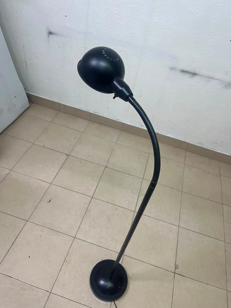 Adjustable Black Gooseneck Floor Lamp – Classic Reading Light with Dome Shade, Flexible Neck & Weighted Base - Image 5