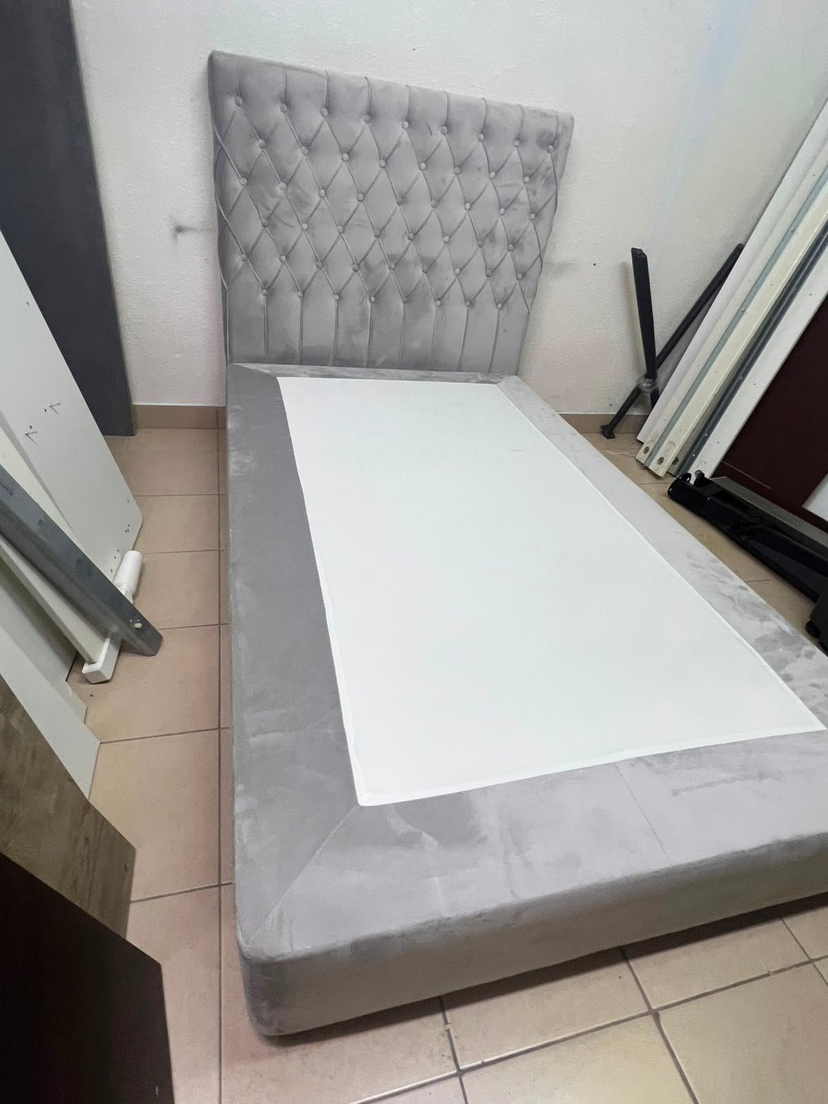 Grey Velvet Single Bed Frame with Diamond-Tufted Headboard – Upholstered Platform Bed with Low-Profile Base - Image 6