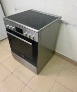 The image shows a freestanding Bosch electric cooker measuring 60x60 cm with a glass ceramic surface and built-in oven. - Image 2