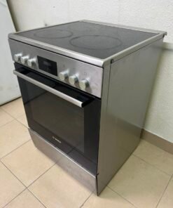 The image shows a freestanding Bosch electric cooker measuring 60x60 cm with a glass ceramic surface and built-in oven. - Image 7