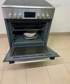 The image shows a freestanding Bosch electric cooker measuring 60x60 cm with a glass ceramic surface and built-in oven. - Image 4