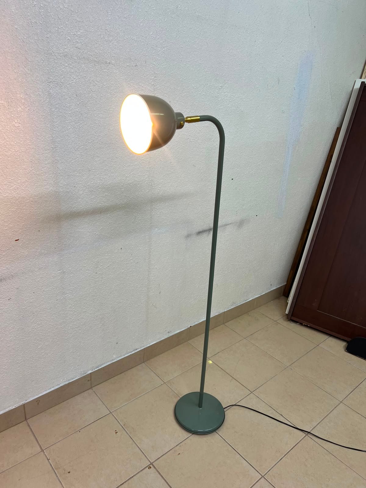 IKEA RÖDFLIK floor reading lamp in grey-green - Image 4
