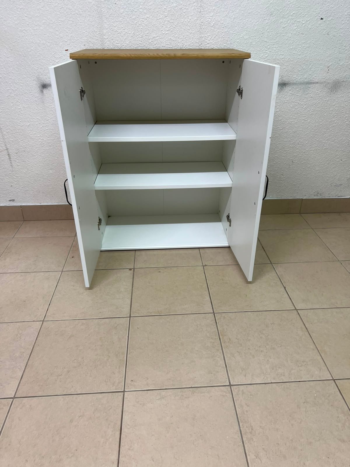 This is the SKRUVBY wardrobe with white doors, measuring 70x90 cm, from IKEA. - Image 6