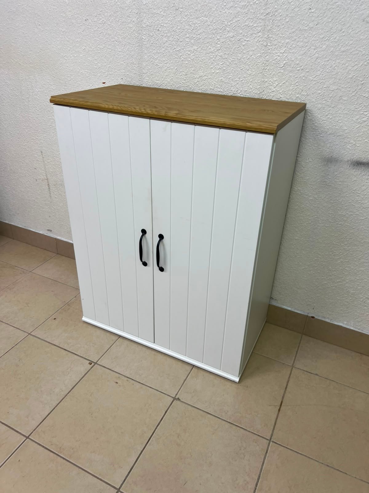 This is the SKRUVBY wardrobe with white doors, measuring 70x90 cm, from IKEA. - Image 2