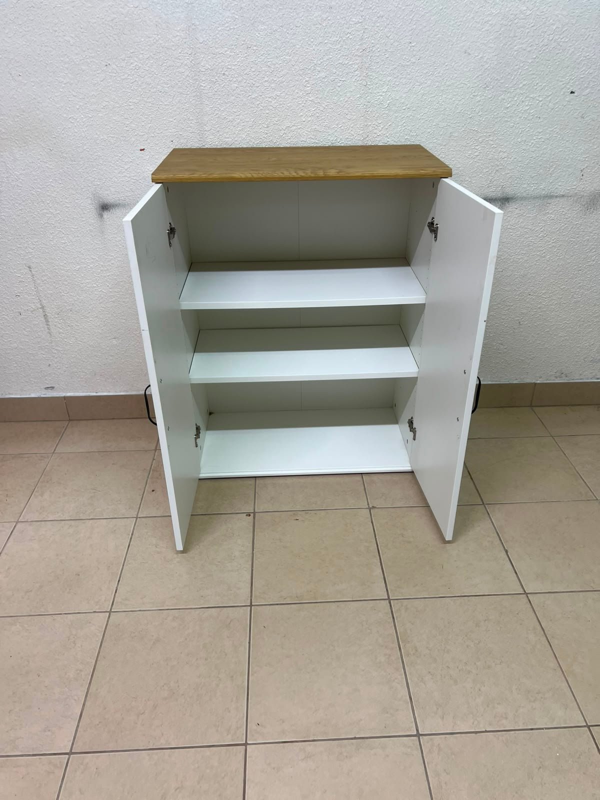 This is the SKRUVBY wardrobe with white doors, measuring 70x90 cm, from IKEA. - Image 11