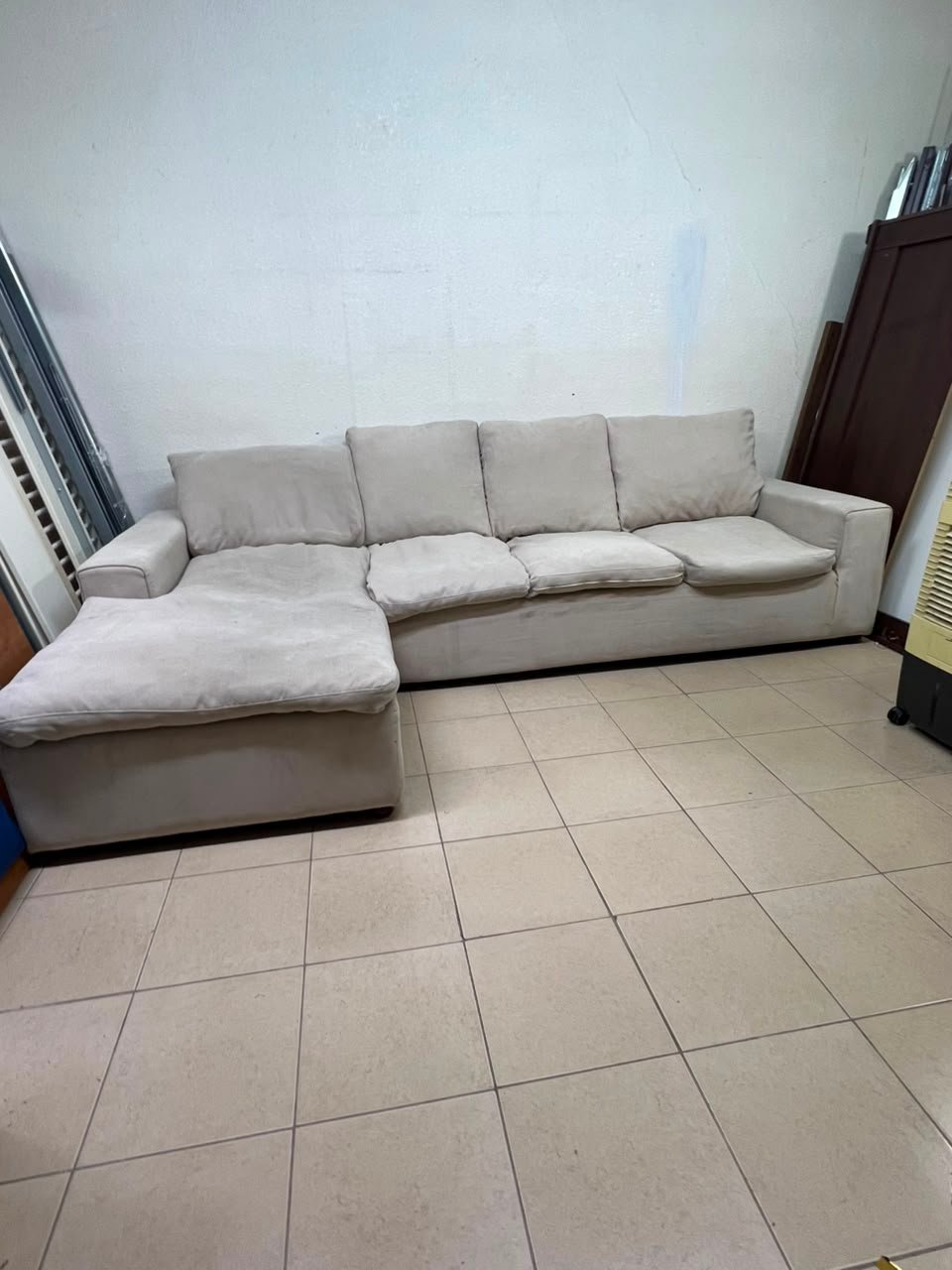 Modern Light Grey/Beige L-Shaped Sectional Sofa with Chaise Lounge – 4-Seater Fabric Couch with Plush Back Cushions for Living Room & Apartments - Image 6