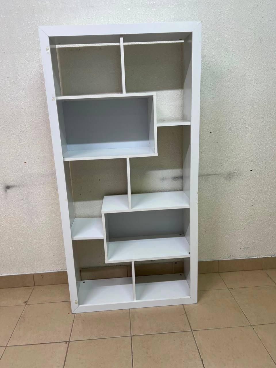 Modern White Geometric Asymmetrical Bookshelf – 6-Tier Freestanding Display Shelf with Open Cubes for Living Room, Office & Nursery - Image 12