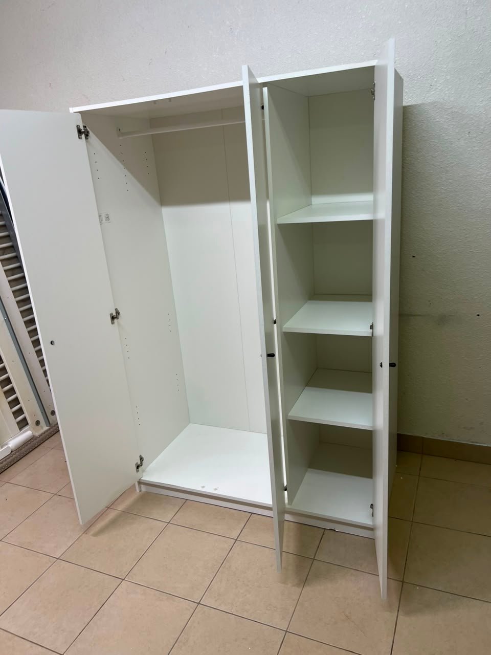Modern White 3-Door Wardrobe / Closet – Minimalist Bedroom Storage Cabinet with Small Black Knobs & Solid Plinth Base - Image 3
