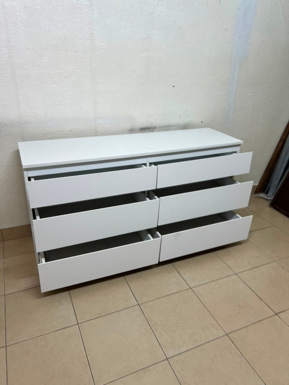 Modern White 6-Drawer Dresser / Chest – Wide Minimalist Storage Cabinet with Handleless Recessed Drawers & Plinth Base - Image 2