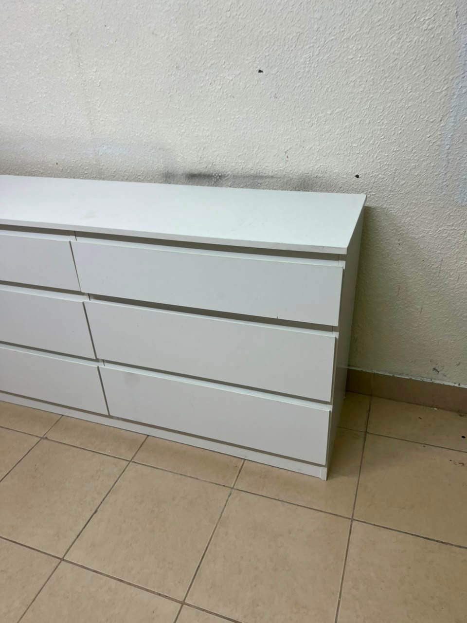 Modern White 6-Drawer Dresser / Chest – Wide Minimalist Storage Cabinet with Handleless Recessed Drawers & Plinth Base - Image 4