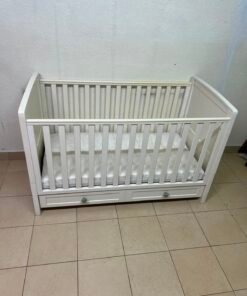 Classic White Wooden Baby Cot / Crib with Under-Bed Storage Drawer & Mattress – Slatted Side Panels with Grey Round Knobs - Image 2