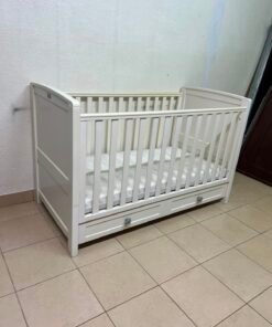 Classic White Wooden Baby Cot / Crib with Under-Bed Storage Drawer & Mattress – Slatted Side Panels with Grey Round Knobs - Image 6