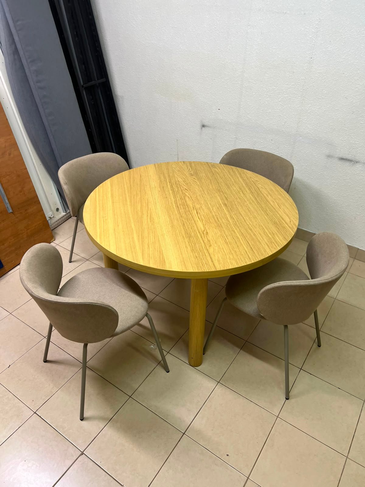 5-Piece Modern Scandinavian Dining Set – Round Light Oak Table with Chunky Legs & 4 Taupe/Grey Upholstered Chairs with Metal Legs - Image 7