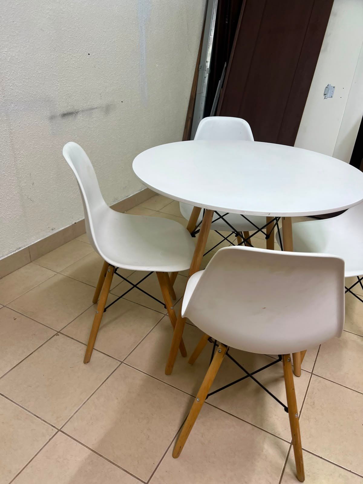 Modern 5-Piece White Dining Set – Round Table with Wood Legs & 4 Mid-Century Molded Chairs with Wood Dowel Legs & Black Metal Eiffel Cross-Bracing - Image 7