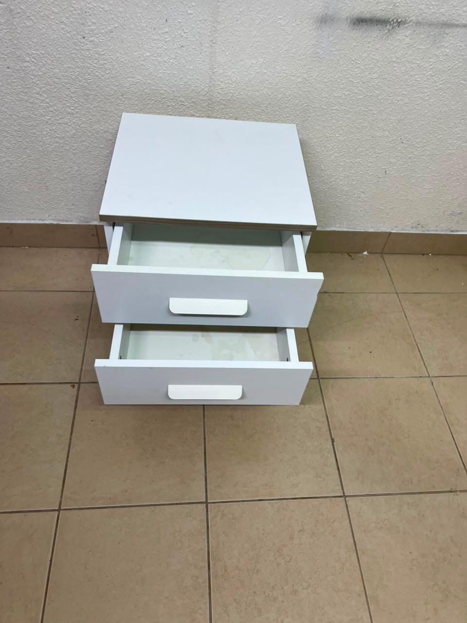 Modern White 2-Drawer Nightstand with Grey Wood-Grain Accents – Bedside Table with Chunky White Handles & Angled Metal Legs - Image 8