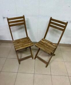 Set of 2 Classic Wooden Folding Chairs – Natural Brown Finish with Slatted Seat & Backrest for Indoor/Outdoor Use