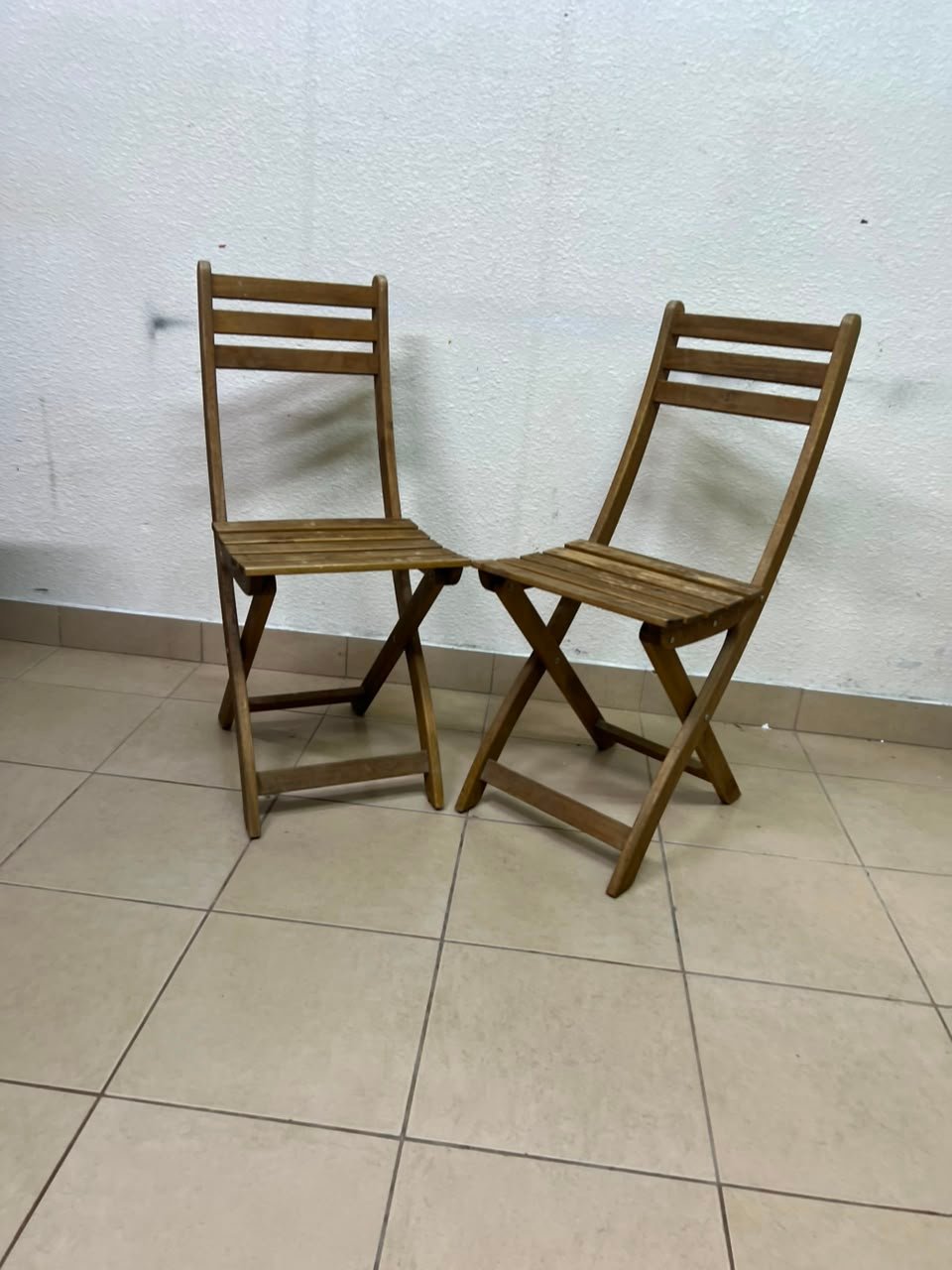 Set of 2 Classic Wooden Folding Chairs – Natural Brown Finish with Slatted Seat & Backrest for Indoor/Outdoor Use - Image 6