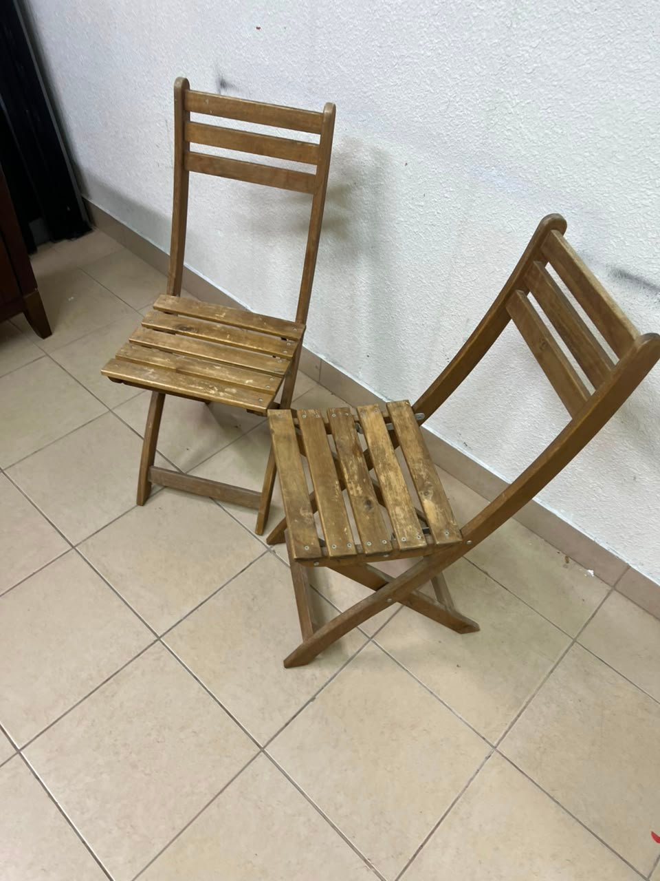 Set of 2 Classic Wooden Folding Chairs – Natural Brown Finish with Slatted Seat & Backrest for Indoor/Outdoor Use - Image 7