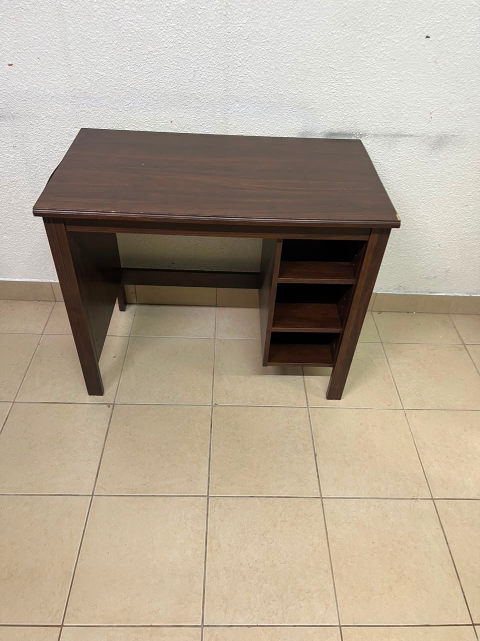 Compact Dark Brown Wooden Writing Desk / Study Table with Attached 3-Tier Side Bookshelf – Space-Saving Home Office Workstation with Storage Shelves - Image 6