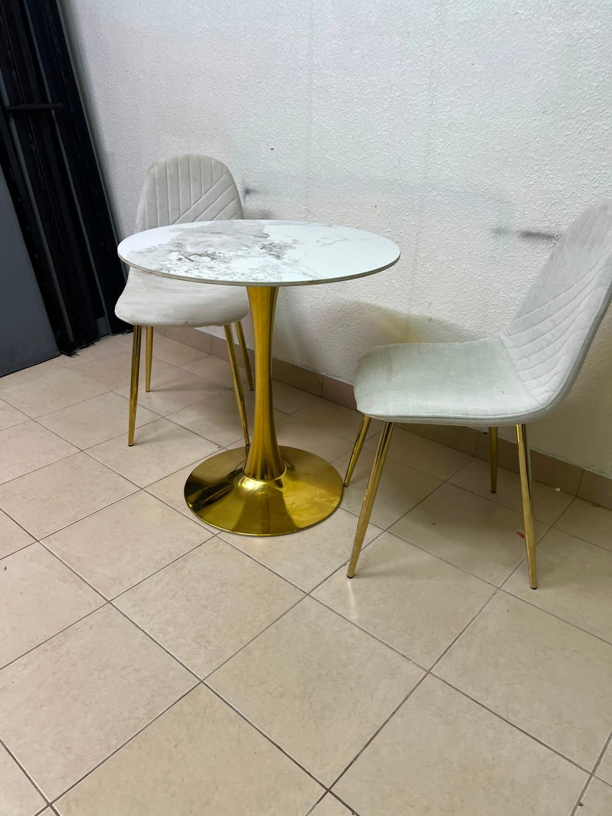 Luxurious 3-Piece Bistro Set – Round White Marble-Effect Table with Gold Pedestal Base & 2 Cream Velvet Chairs with Gold Legs - Image 7