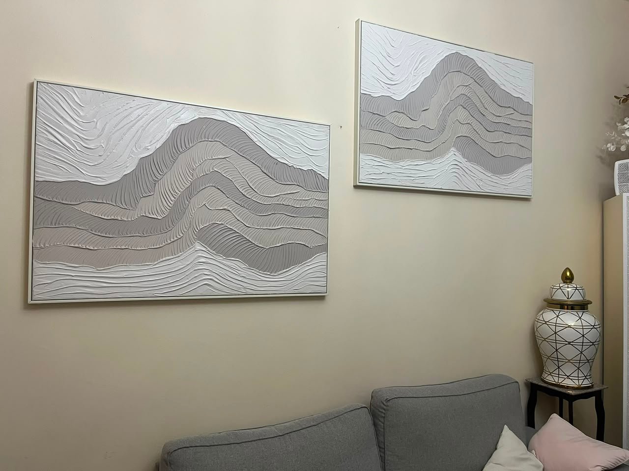 Set of 2 Modern White & Grey 3D Textured Wall Art – Minimalist Plaster Wave Design with Silver Framed Canvas for Living Room & Bedroom - Image 4