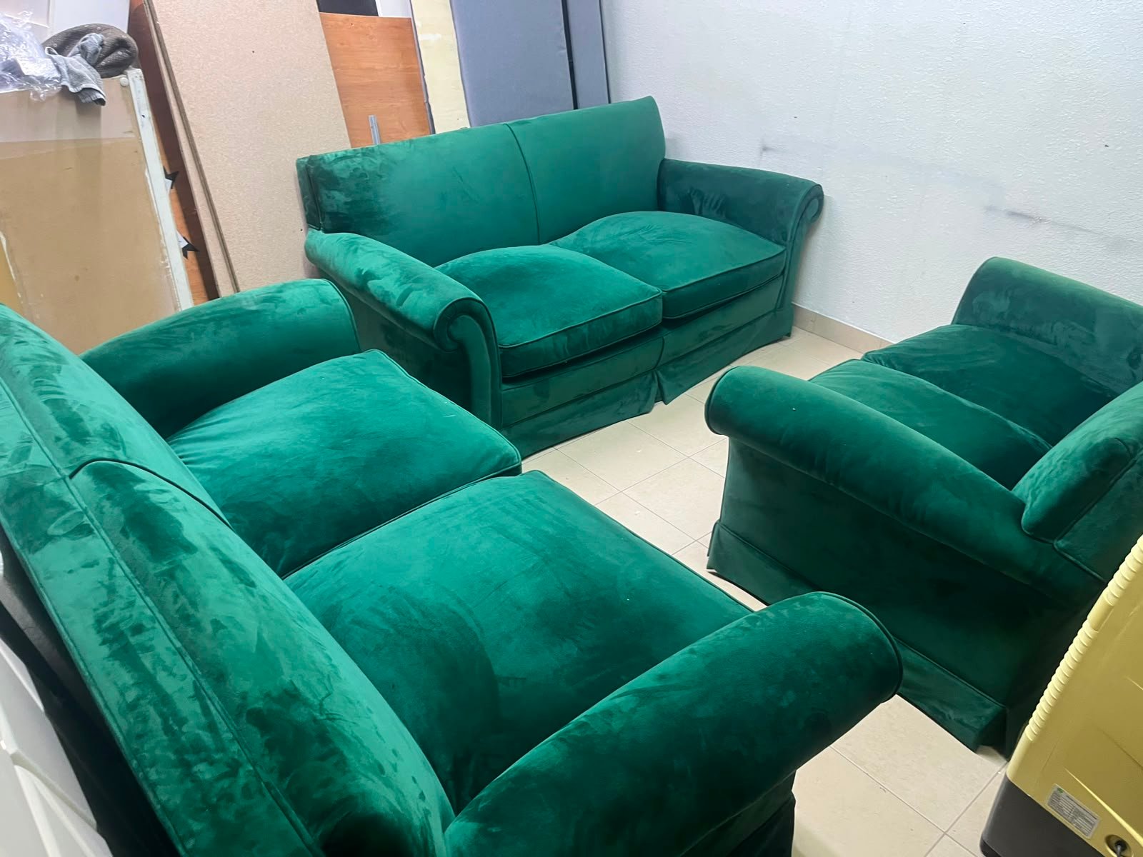Classic Emerald Green Velvet Sofa Set – 3-Piece Living Room Suite with 2-Seater, Armchair & Loveseat, Plush Rolled Arms - Image 2