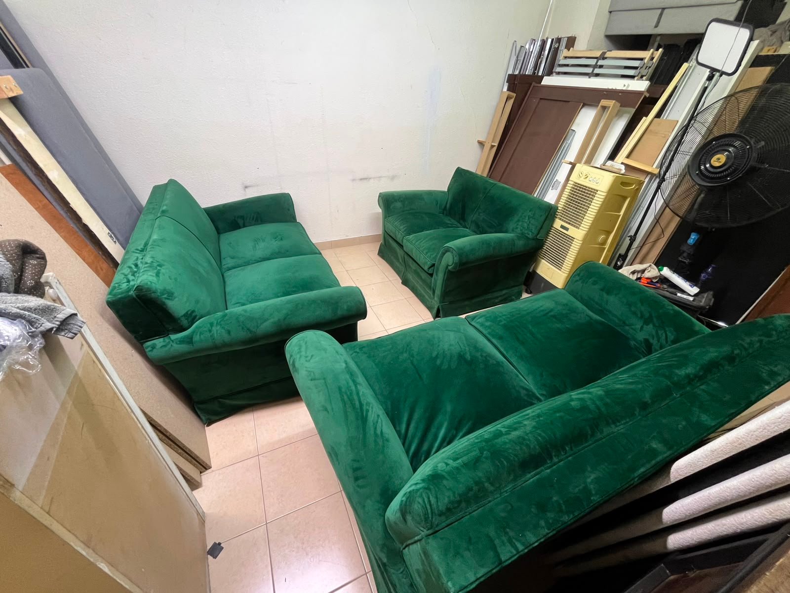 Classic Emerald Green Velvet Sofa Set – 3-Piece Living Room Suite with 2-Seater, Armchair & Loveseat, Plush Rolled Arms - Image 4