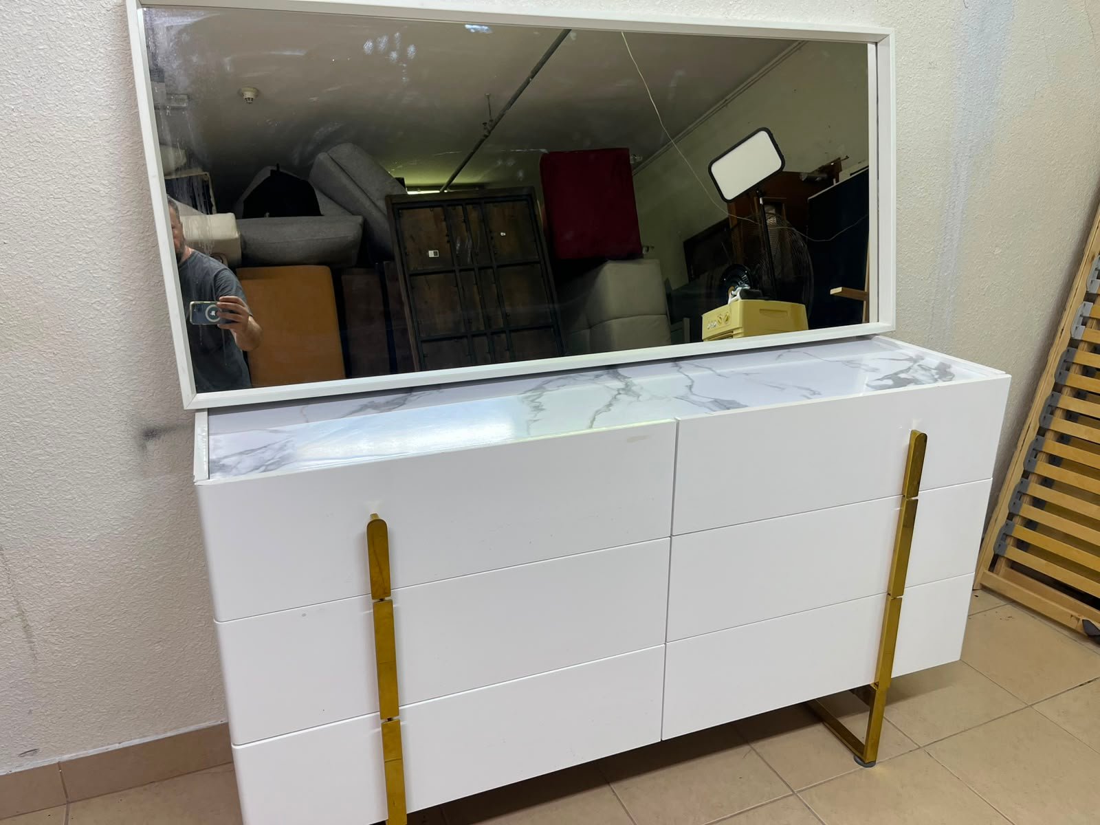 Modern White Dresser with Mirror & Gold Legs – Minimalist 3-Drawer Chest with Sleek Gold Handles for Bedroom & Vanity - Image 4