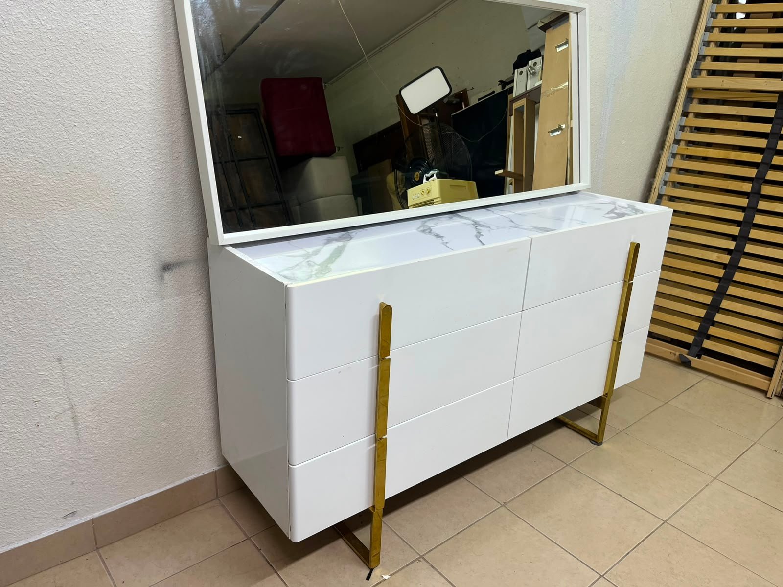 Modern White Dresser with Mirror & Gold Legs – Minimalist 3-Drawer Chest with Sleek Gold Handles for Bedroom & Vanity - Image 6
