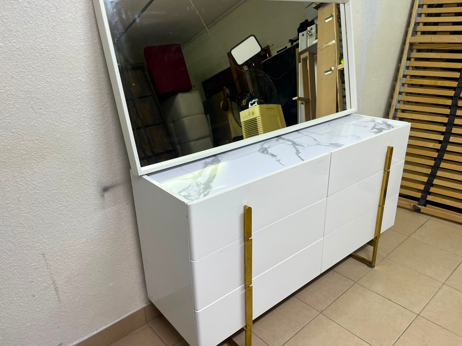 Modern White Dresser with Mirror & Gold Legs – Minimalist 3-Drawer Chest with Sleek Gold Handles for Bedroom & Vanity - Image 7