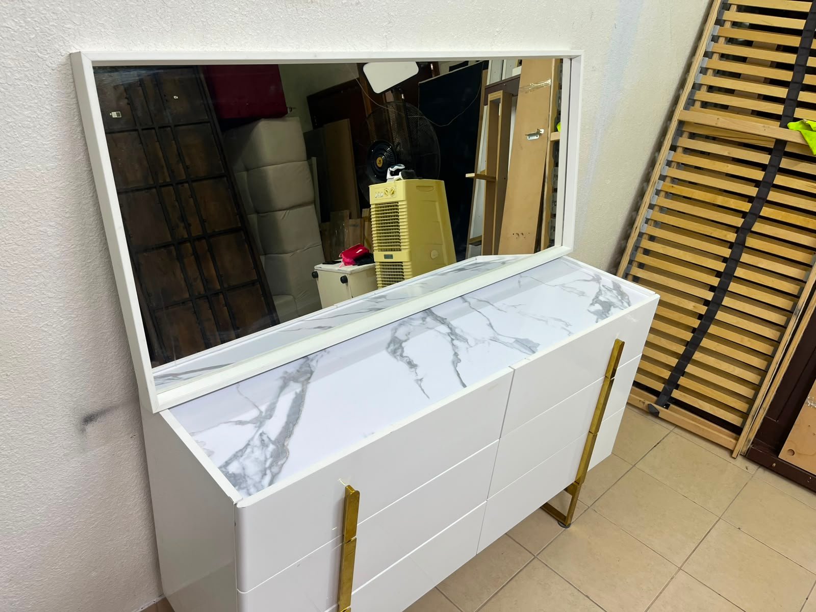 Modern White Dresser with Mirror & Gold Legs – Minimalist 3-Drawer Chest with Sleek Gold Handles for Bedroom & Vanity - Image 9