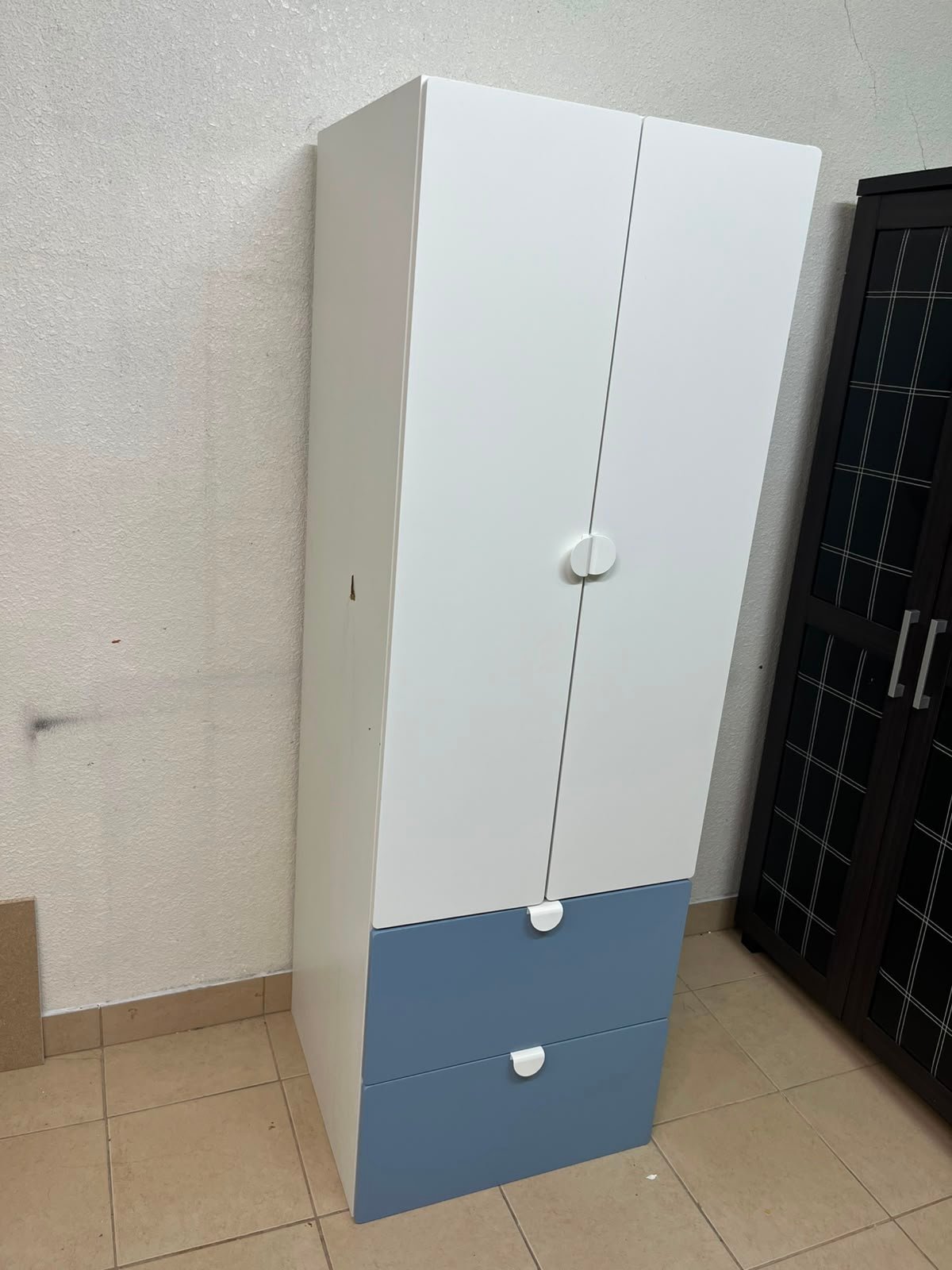 Modern Two-Tone Wardrobe / Closet – White Double-Door Cabinet with Blue Bottom Drawers & Sleek Semi-Circle Handles - Image 3