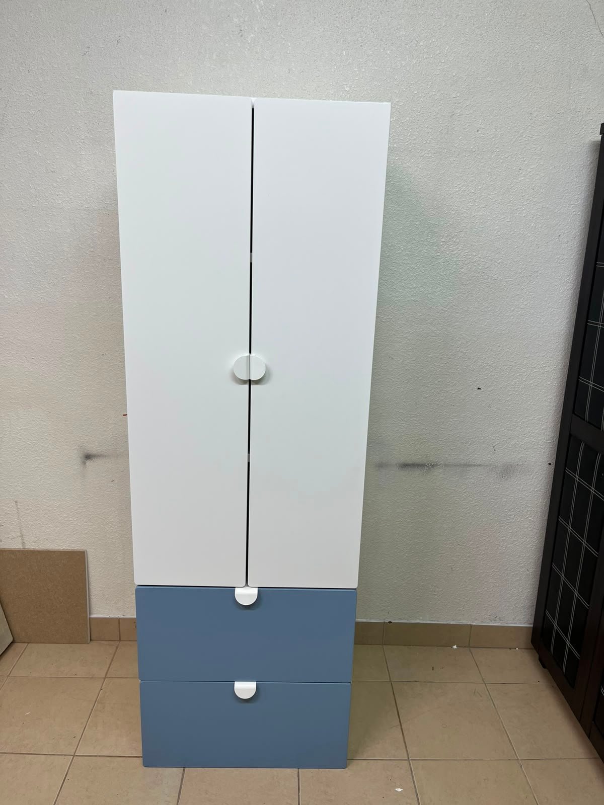 Modern Two-Tone Wardrobe / Closet – White Double-Door Cabinet with Blue Bottom Drawers & Sleek Semi-Circle Handles - Image 10