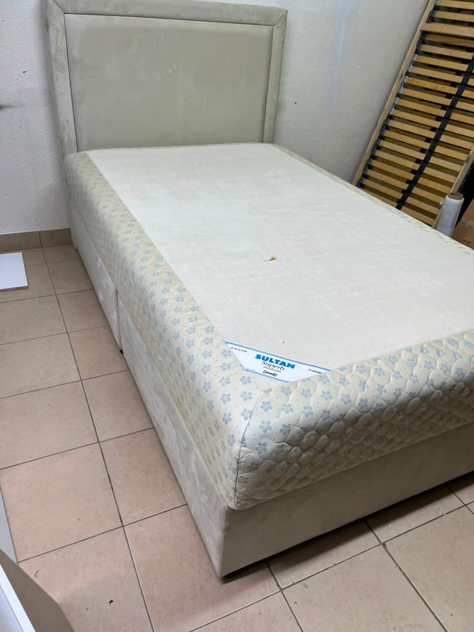 Classic Single Bed Frame with Cream Upholstered Headboard & Floral Quilted Mattress – Solid Bedroom Set with Divan Base - Image 8