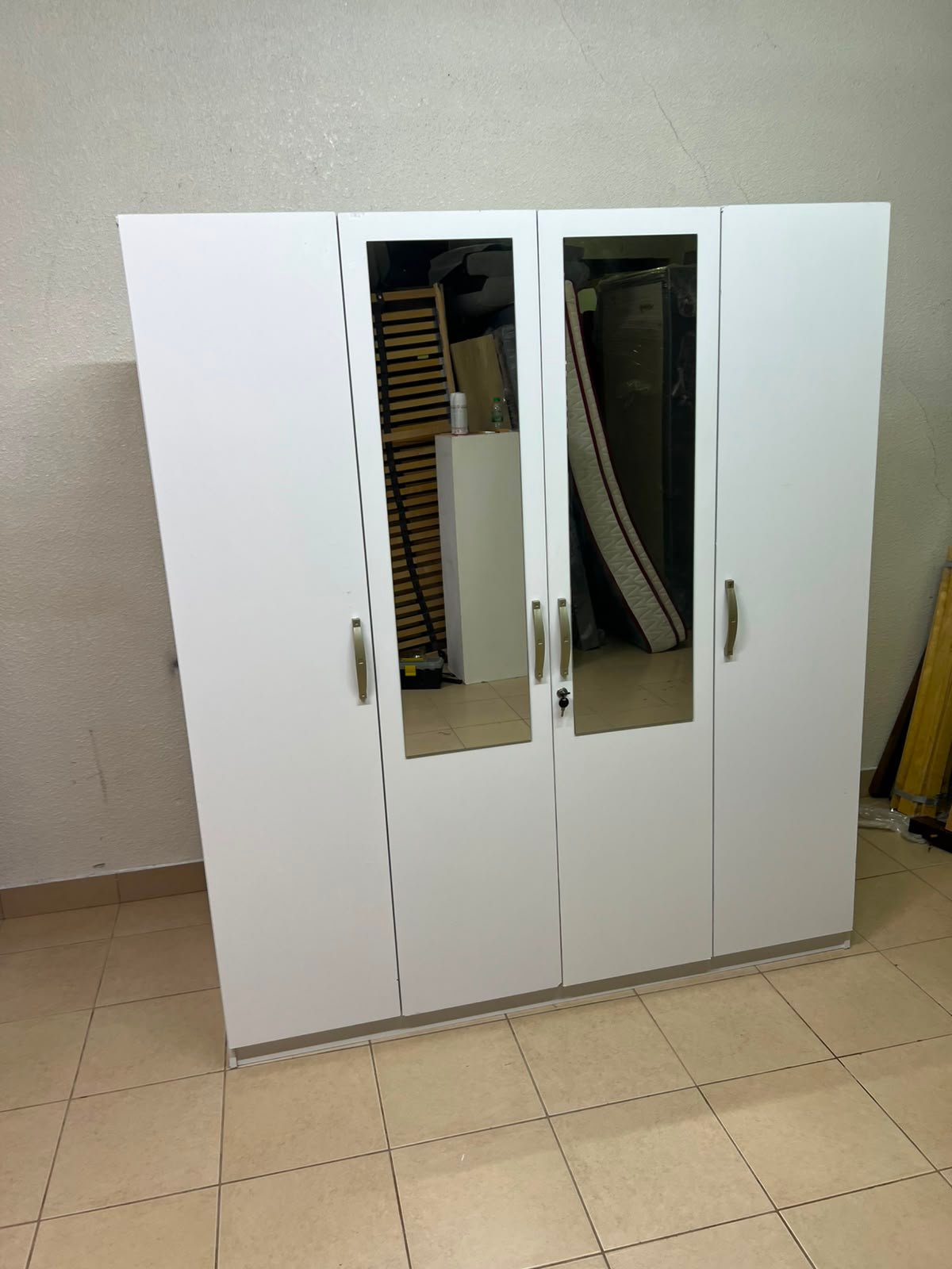 Modern White Dresser with Mirror & Gold Legs – Minimalist 3-Drawer Chest with Sleek Gold Handles for Bedroom & Vanity