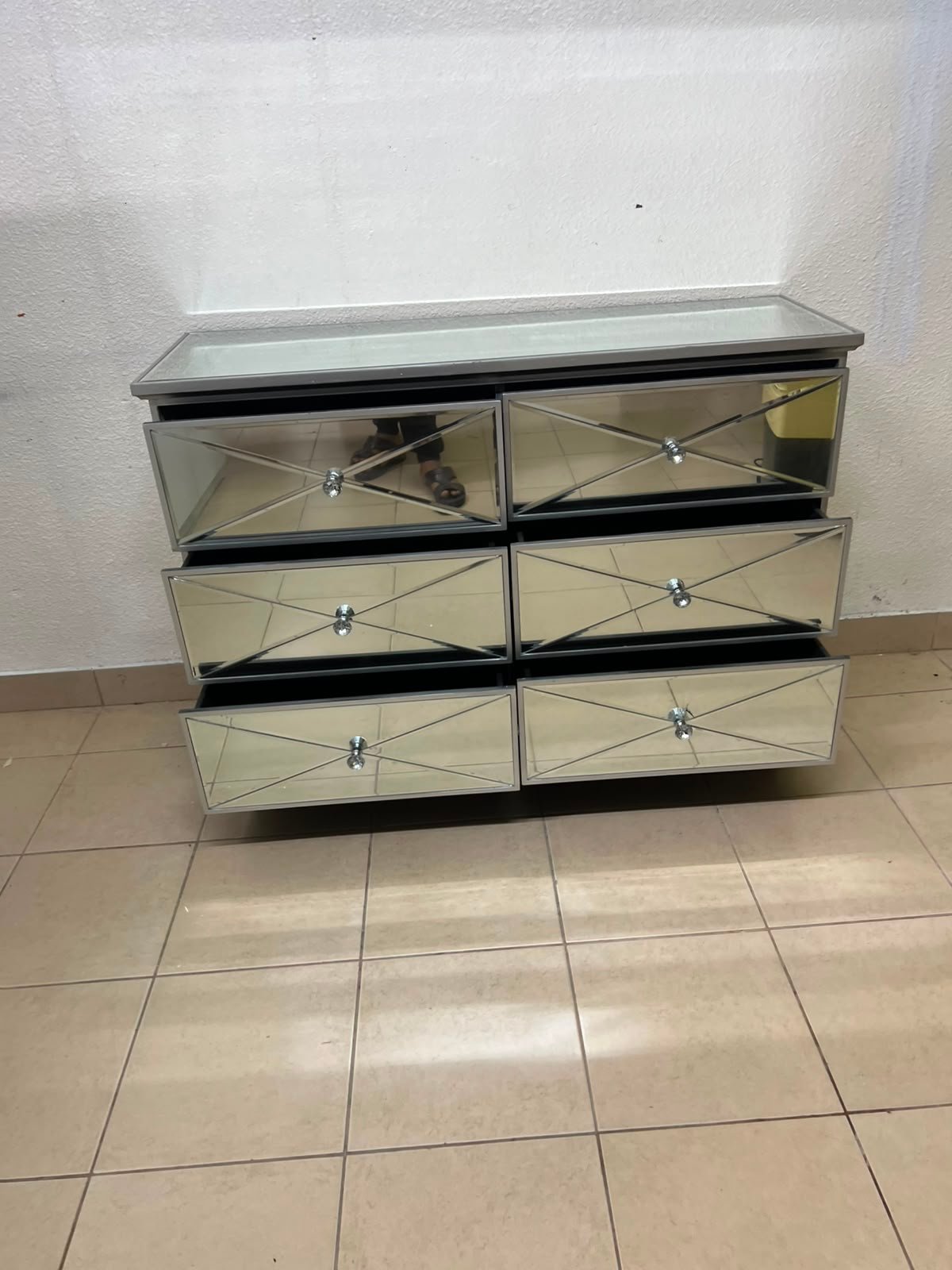 Modern Mirrored 6-Drawer Chest / Dresser – Luxurious Silver Glass Storage Cabinet with Faux Diamond Pulls & Glass Top - Image 4