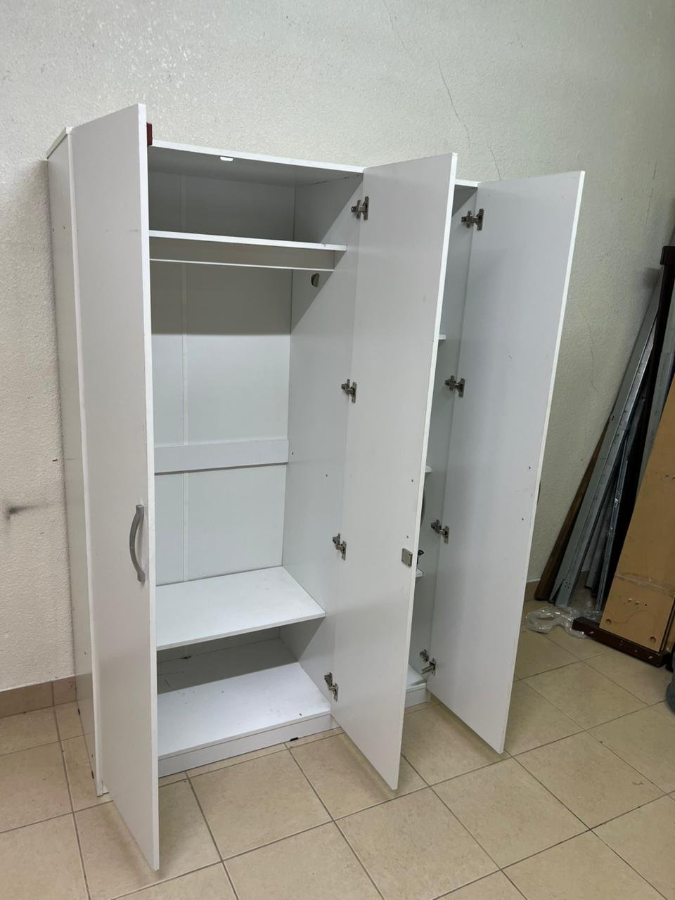This is a white three-door wardrobe with a mirror in the middle, which looks similar to the "Kulltorp" model from Home Box. - Image 3