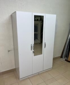 This is a white three-door wardrobe with a mirror in the middle, which looks similar to the "Kulltorp" model from Home Box. - Image 2