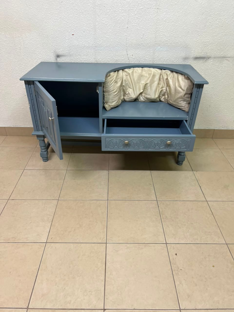 Classic Vintage Blue Storage Bench / Entryway Seat – Antique Style with Ornate Cabinet, Carved Drawer & Cream Cushion - Image 6