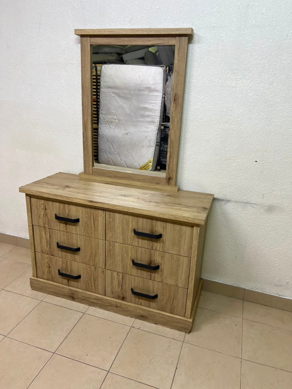 Modern Light Oak Dresser with Mirror – Rustic Wood 5-Drawer Chest with Black Metal Handles & Matching Frame for Bedroom & Vanity - Image 3