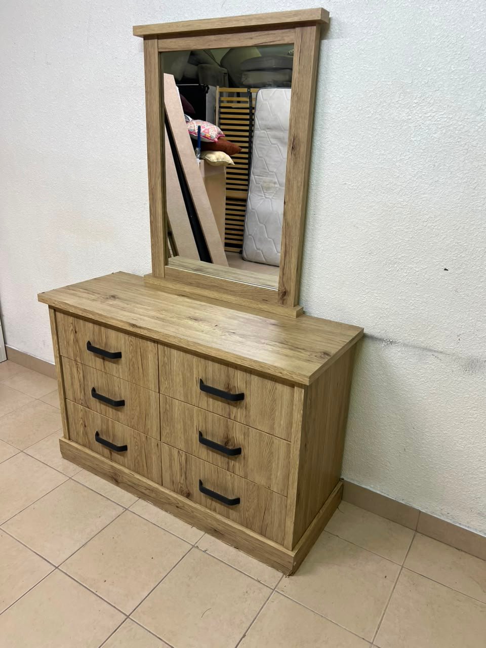 Modern Light Oak Dresser with Mirror – Rustic Wood 5-Drawer Chest with Black Metal Handles & Matching Frame for Bedroom & Vanity - Image 6