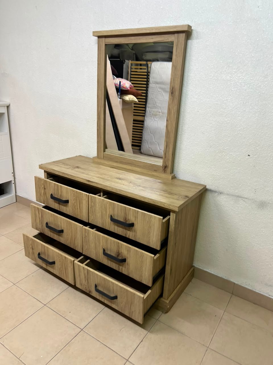 Modern Light Oak Dresser with Mirror – Rustic Wood 5-Drawer Chest with Black Metal Handles & Matching Frame for Bedroom & Vanity - Image 11