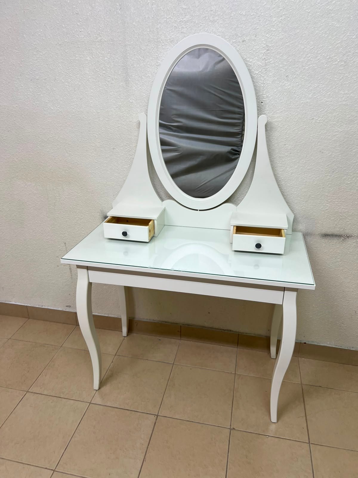 Classic White Vanity Dressing Table with Oval Mirror & Glass Top – Elegant Makeup Desk with 2 Drawers & Curved Cabriole Legs - Image 3