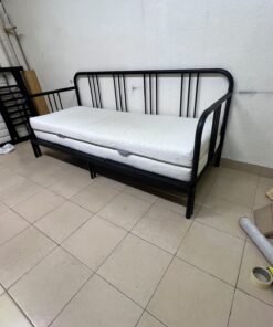 This is a black metal daybed that extends to convert into a double bed or a sofa; it closely resembles the IKEA FYRESDAL daybed frame (80x200 cm). - Image 4