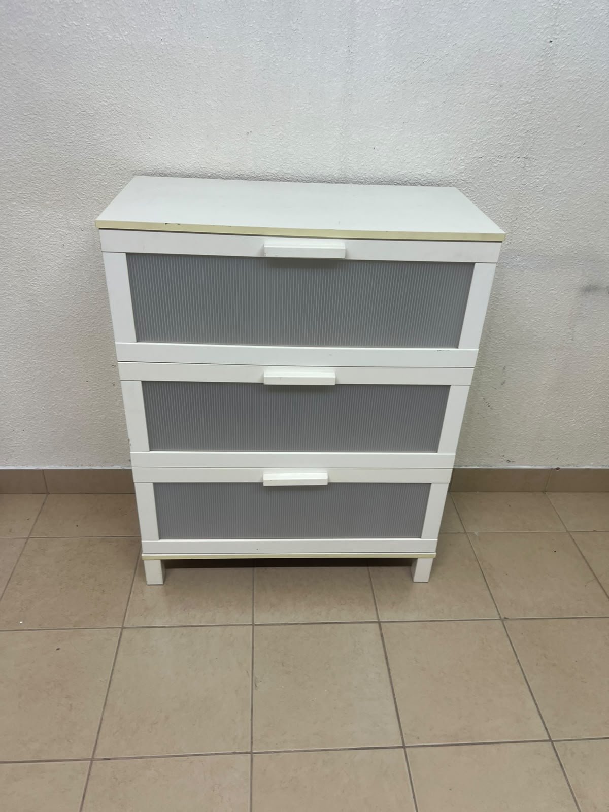 A white three-drawer chest with grey striped drawer fronts, similar to the IKEA Aneboda. - Image 2