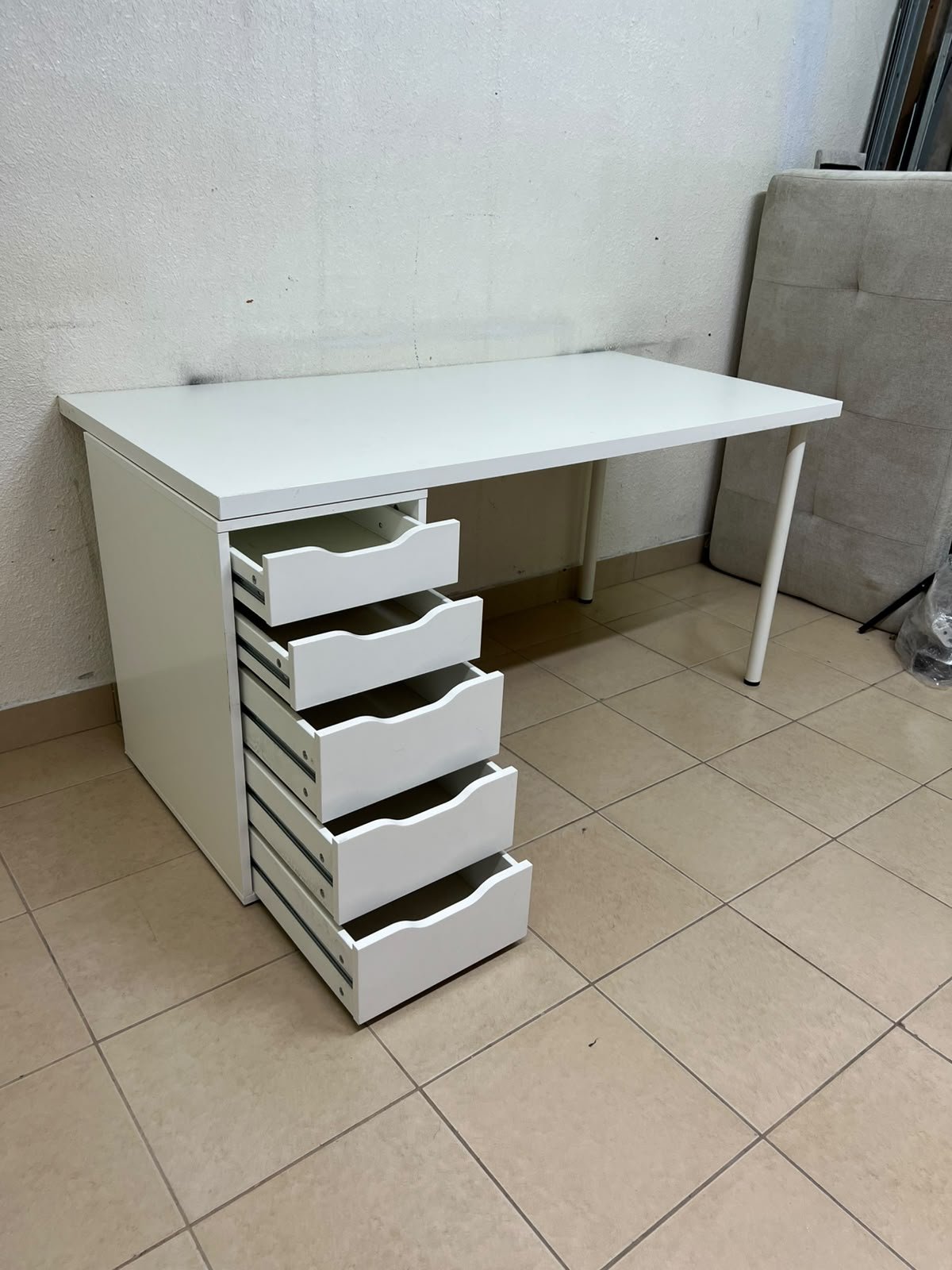 LAGKAPTEN / ALEX desk in white from IKEA - Image 3
