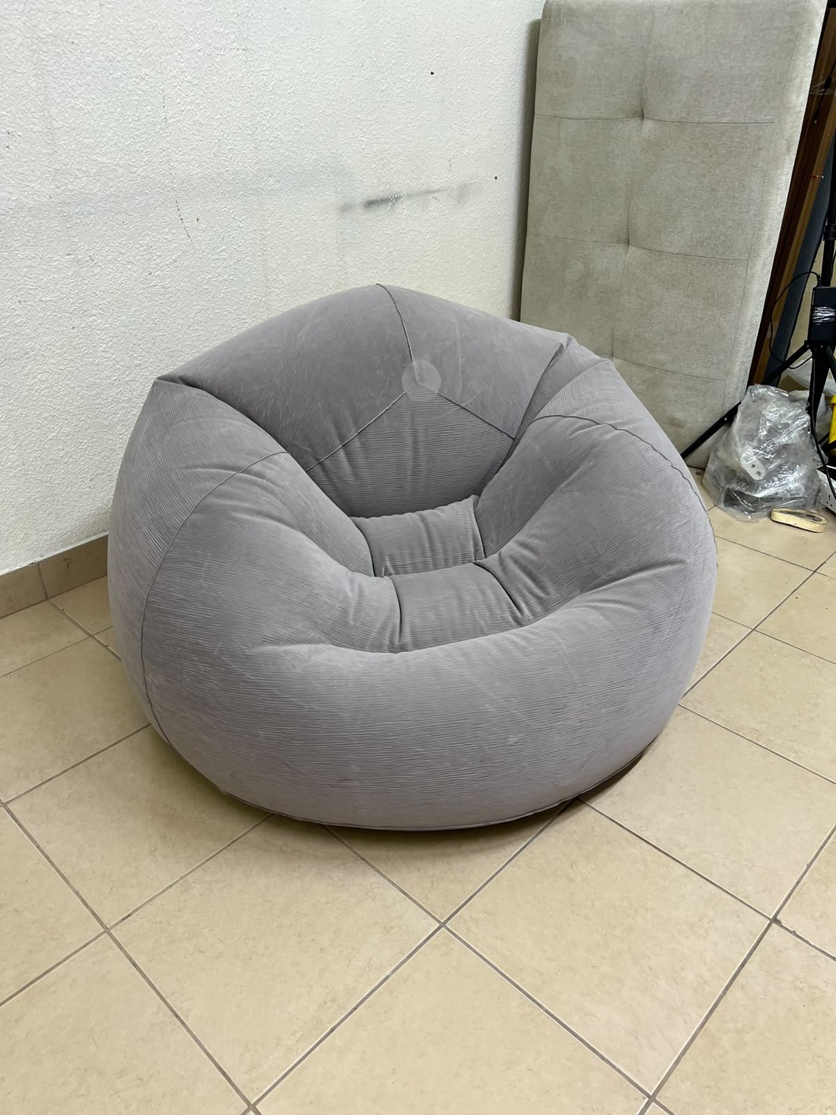 Intex Beanless Bag Chair (inflatable, without filling) – Grey. - Image 2