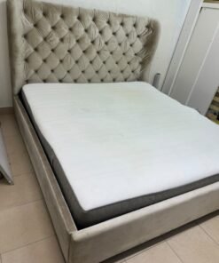 Beige upholstered double bed featuring a high, button-tufted wingback headboard. 180 x 200 cm. - Image 8